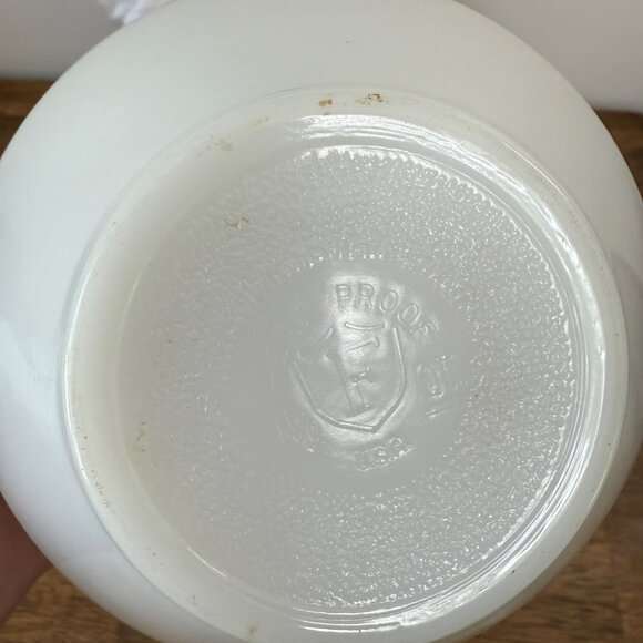 Vintage Federal Glass Blue Daisy Casserole Dish with Lid 1.5‎ Quart Milk Glass - Picture 7 of 7